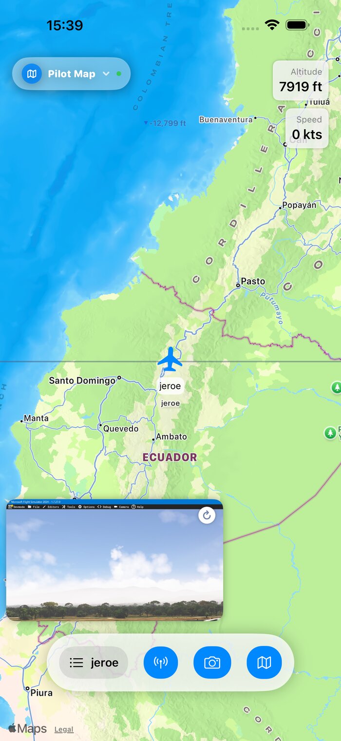 Pilot Map — live aircraft over Ecuador with altitude, speed and a picture-in-picture cockpit view