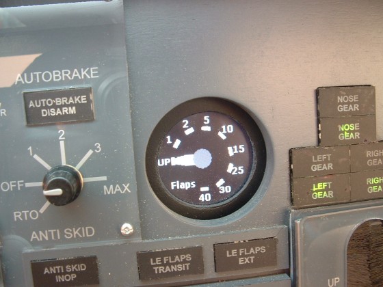 737NG rotary flap gauge